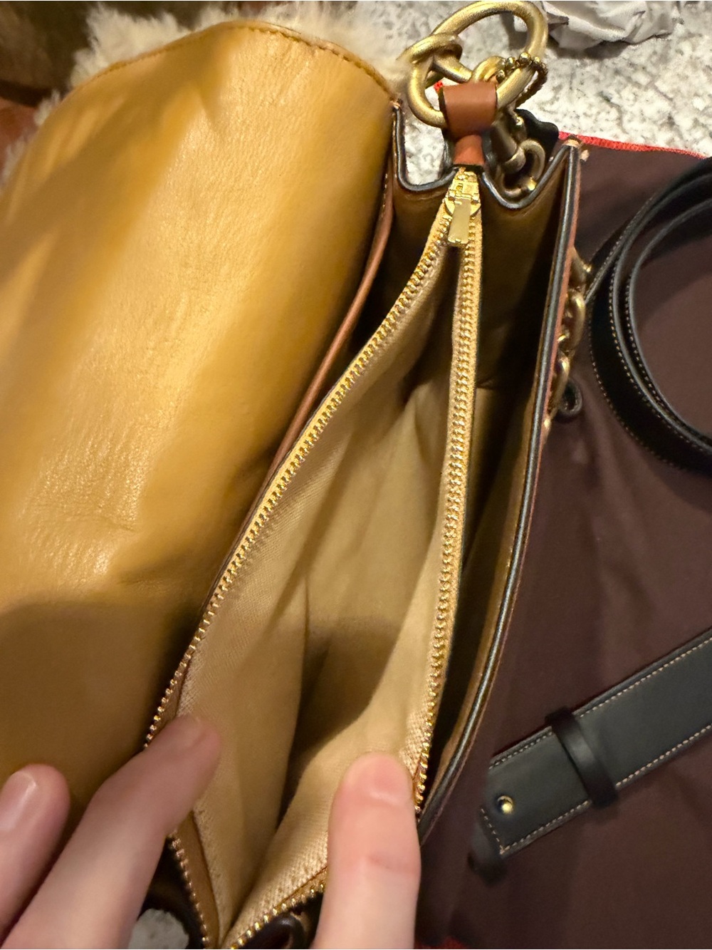 Coach Beat Bag Shoulder Bag (Style C5267) In 1941 Glove Tanned/Suede/Shearling - Picture 6 of 10